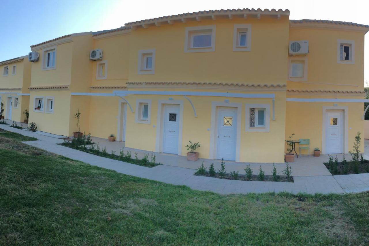 Aparthotel Mythos Apts Rentit *