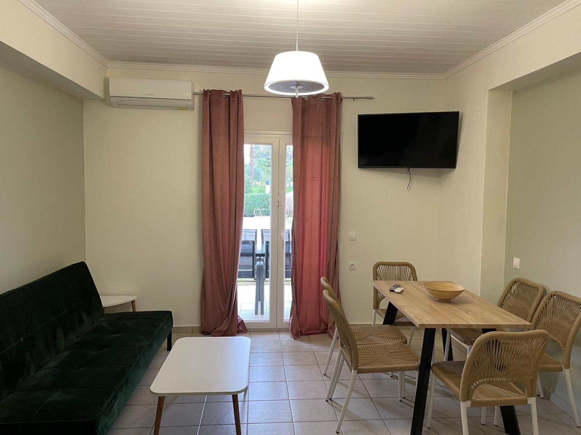 Mythos Apts Rentit * Agios Stefanos Avliotes (Corfu)