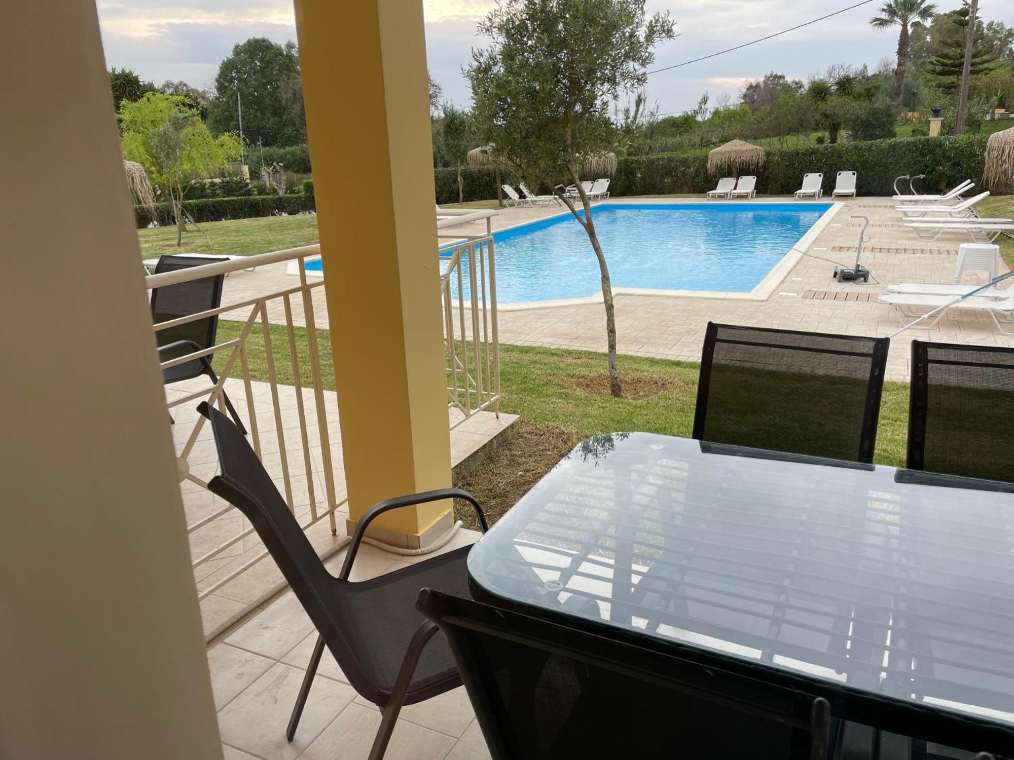 Mythos Apts Rentit Aparthotel Agios Stefanos Avliotes (Corfu)