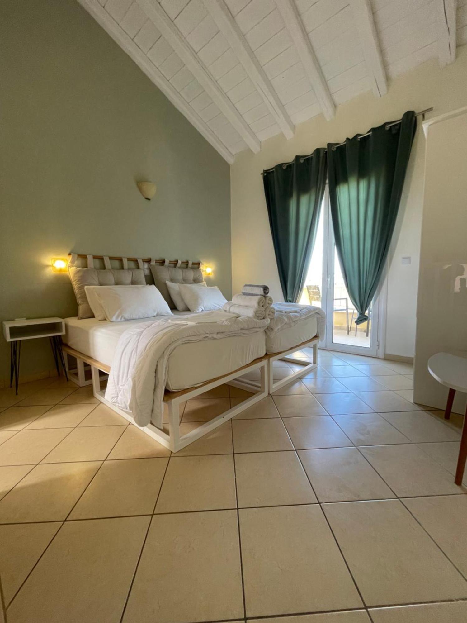Mythos Apts Rentit Hotel de apartamente *