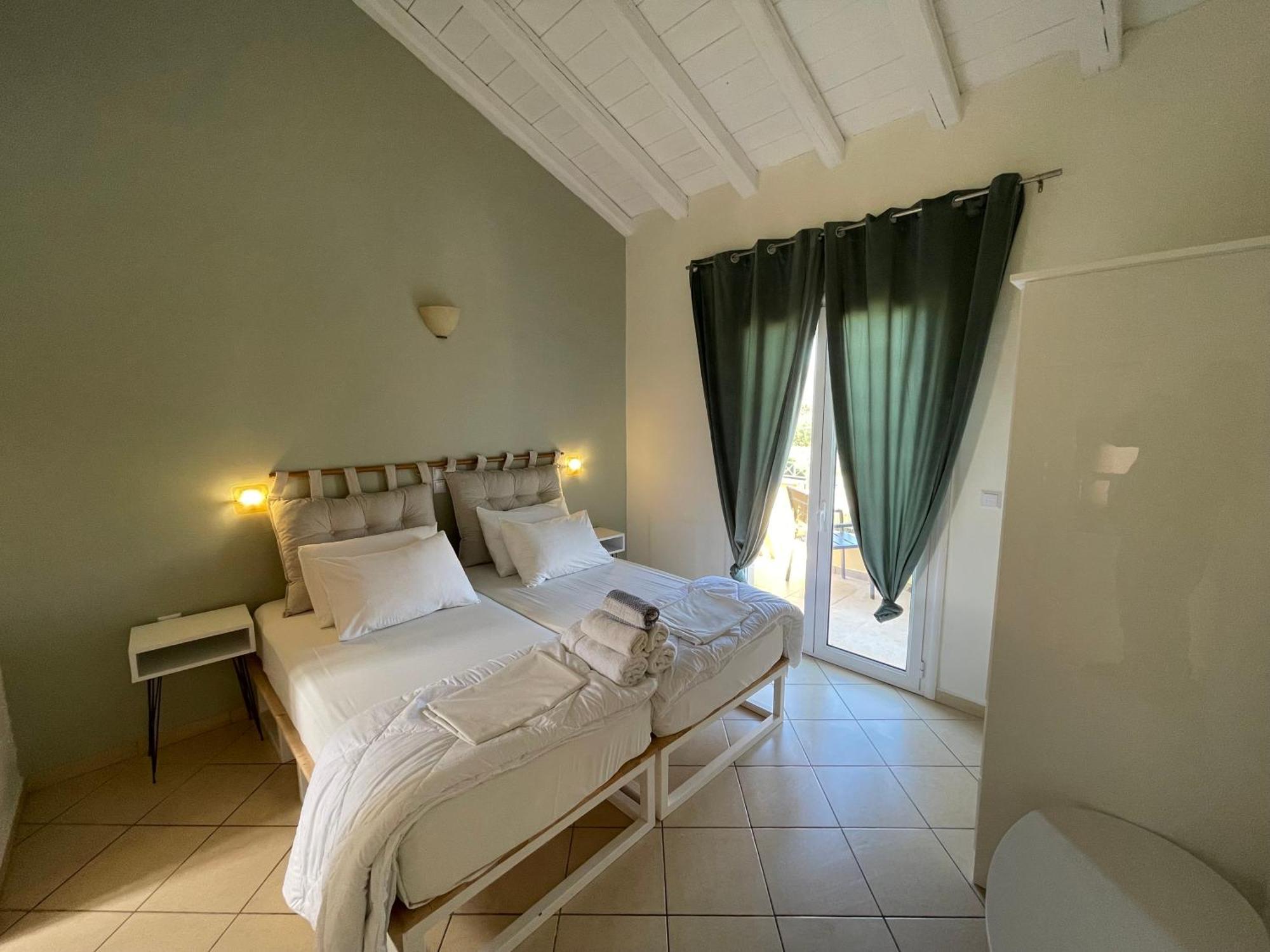 Mythos Apts Rentit Agios Stefanos Avliotes (Corfu)